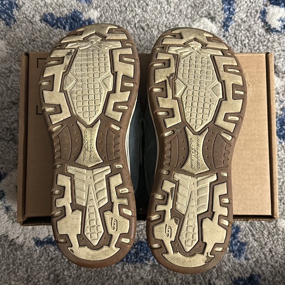 Skechers Men’s 9.5 - Picture 4 of 11